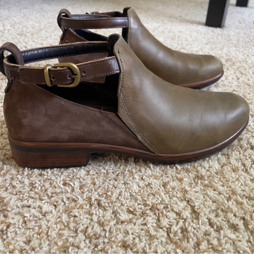 NAOT Brown Leather Buckle Ankle Shoes – Comfort Slip-On Flats Size 7​​